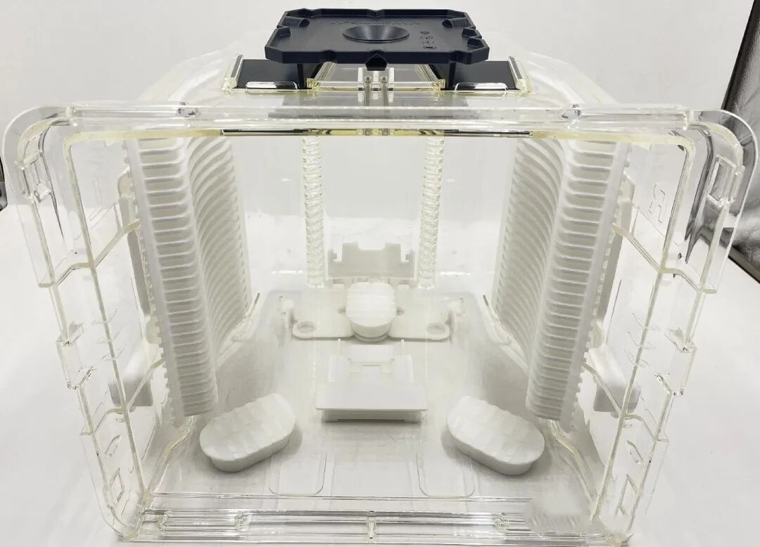 Son şirket blogları hakkında Yarım iletken üretiminde en çok küçümsenen temel bileşen: FOUP ve kasetlerin evrimine derinlemesine bir dalış