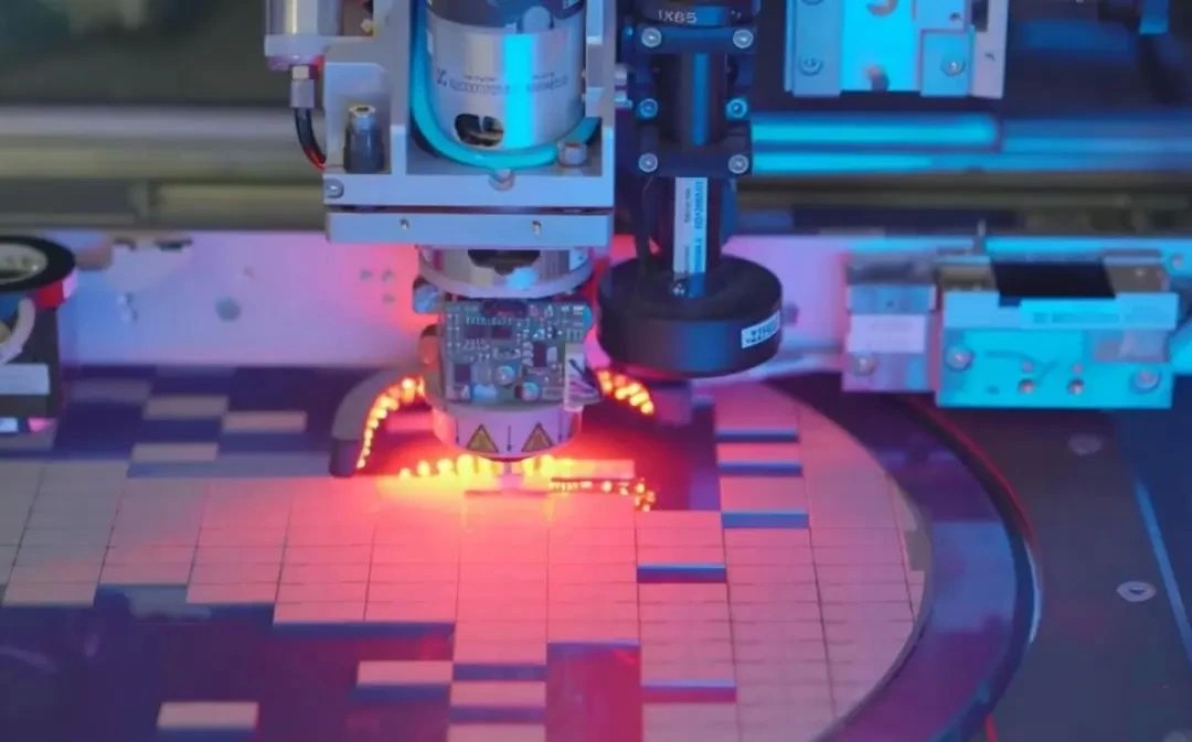 Son şirket blogları hakkında Silikon Karbid Seramik: Litografi Aletleri için Tercih Edilen Hassas Malzeme