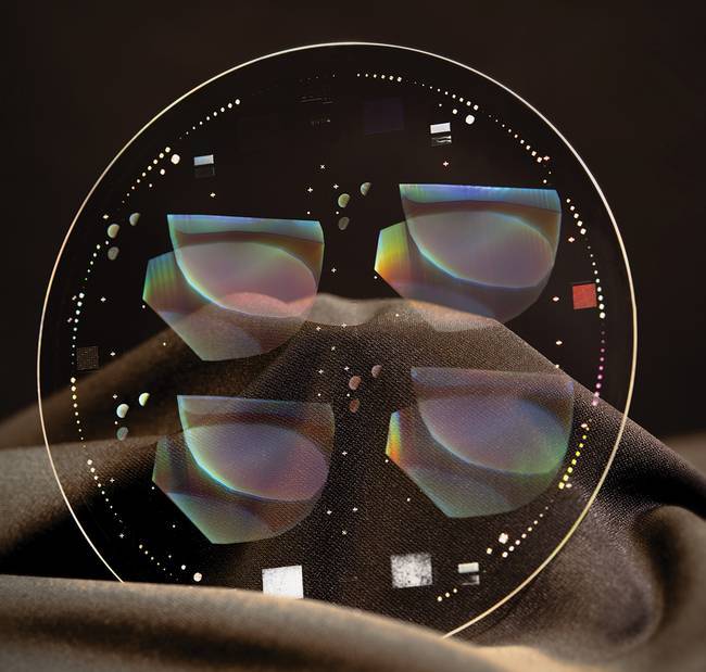 Son şirket blogları hakkında Silikon Karbid: AR Gözlüklerinde Isı Yönetimi ve Hafif Tasarımı Süren Anahtar Bir Malzeme